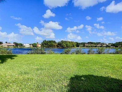 Image 5 of 18 For 7309 Smithbrooke Dr  7309