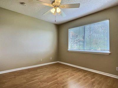 Image 6 of 18 For 7309 Smithbrooke Dr  7309