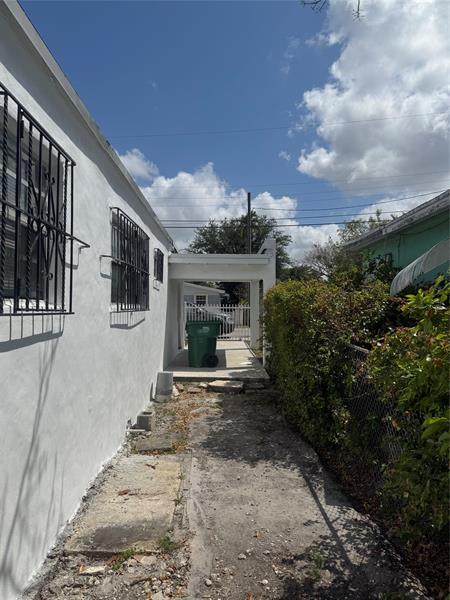 Image 22 of 27 For 1735 69th St