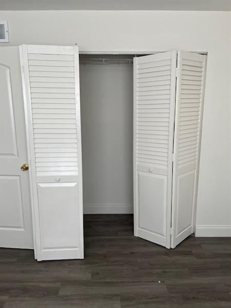 Image 11 of 24 For 1401 Nw 45th St  4