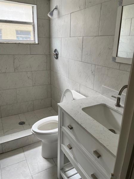 Image 8 of 24 For 1401 Nw 45th St  4