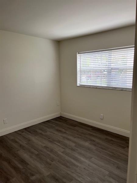 Image 9 of 24 For 1401 Nw 45th St  4