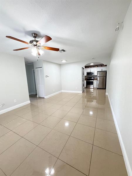 Image 19 of 23 For 11108 Royal Palm Blvd