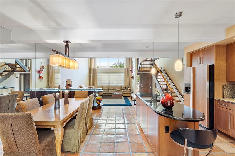 Image 11 of 32 For 701 Coco Plum Cir  4