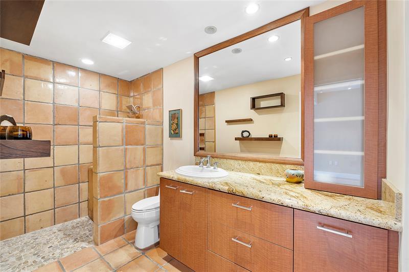 Image 19 of 32 For 701 Coco Plum Cir  4