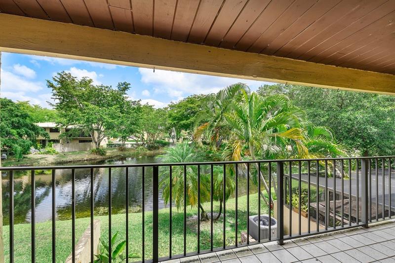 Image 29 of 32 For 701 Coco Plum Cir  4
