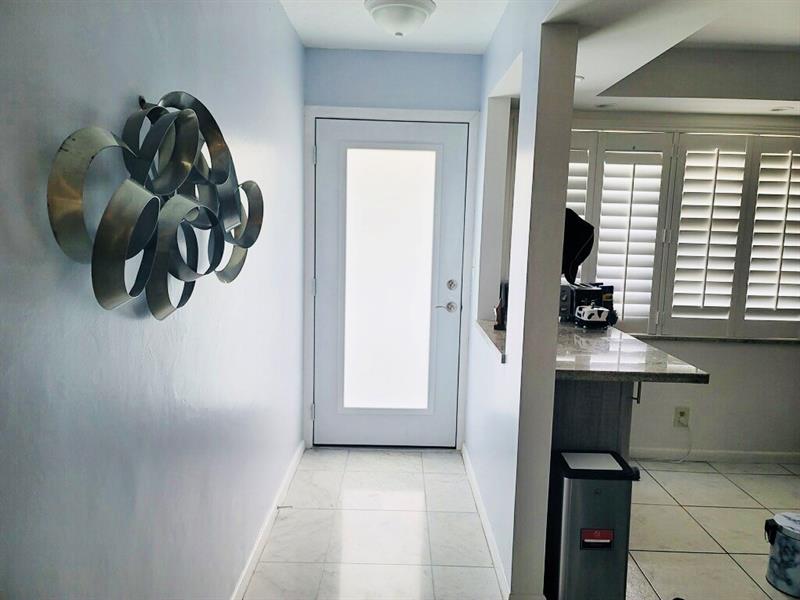 Image 20 of 40 For 3002 Portofino Isle  E3