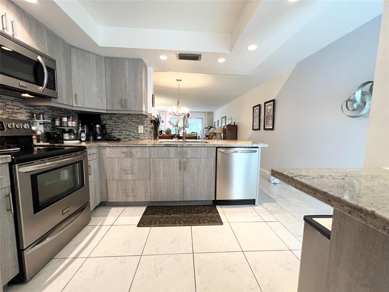 Image 5 of 40 For 3002 Portofino Isle  E3