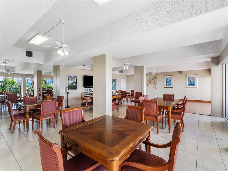 Image 23 of 26 For 3233 34th St  1712