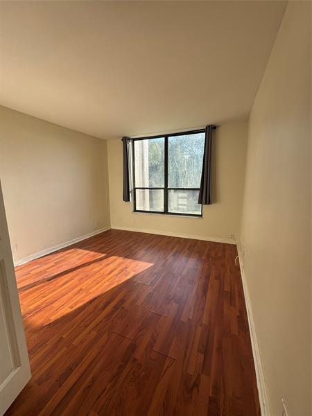 Image 11 of 18 For 6301 University Dr  222