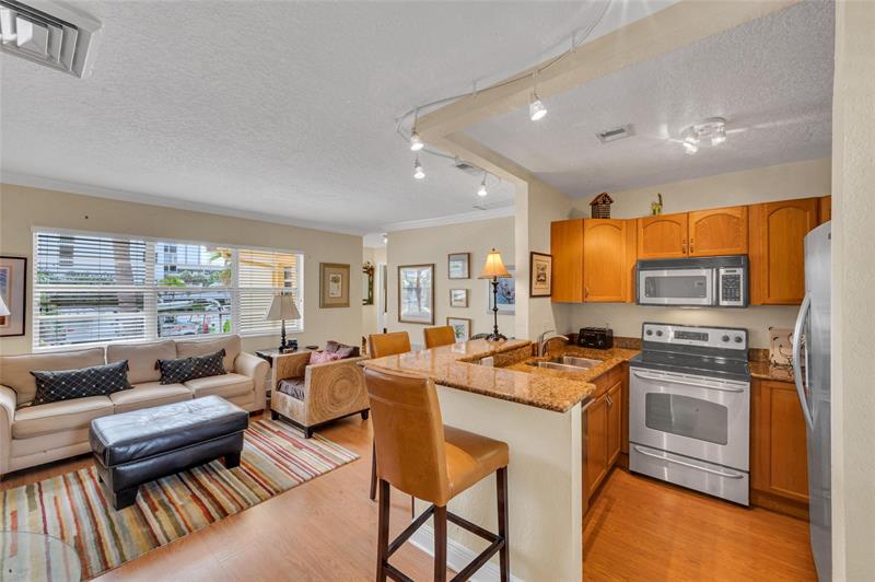 Image 11 of 37 For 341 Birch Rd  204