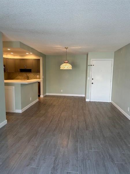 Image 5 of 35 For 130 Cypress Club Dr  323