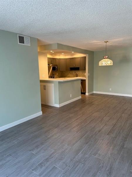 Image 6 of 35 For 130 Cypress Club Dr  323