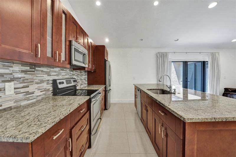 Image 3 of 24 For 9168 20th St  B