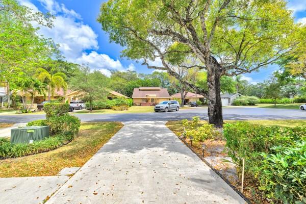 Image 11 of 59 For 2433 Fiddleleaf Ave