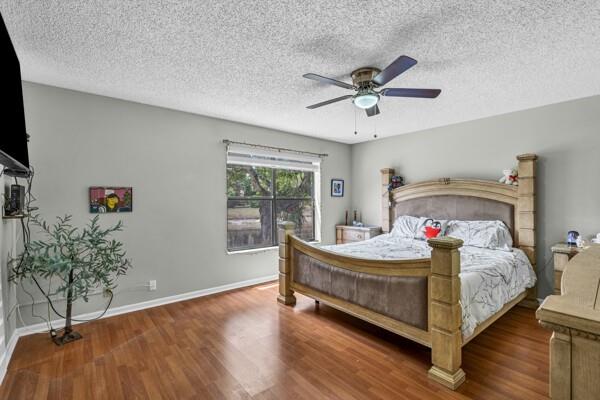 Image 25 of 59 For 2433 Fiddleleaf Ave