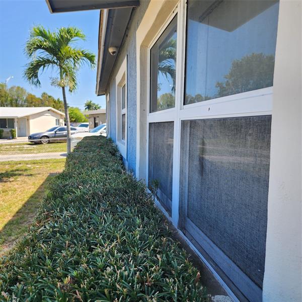 Image 9 of 33 For 1041 23rd Ter