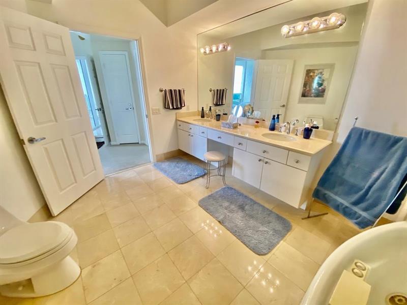 Image 13 of 43 For 3100 Ocean Blvd  804