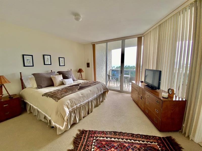 Image 21 of 43 For 3100 Ocean Blvd  804