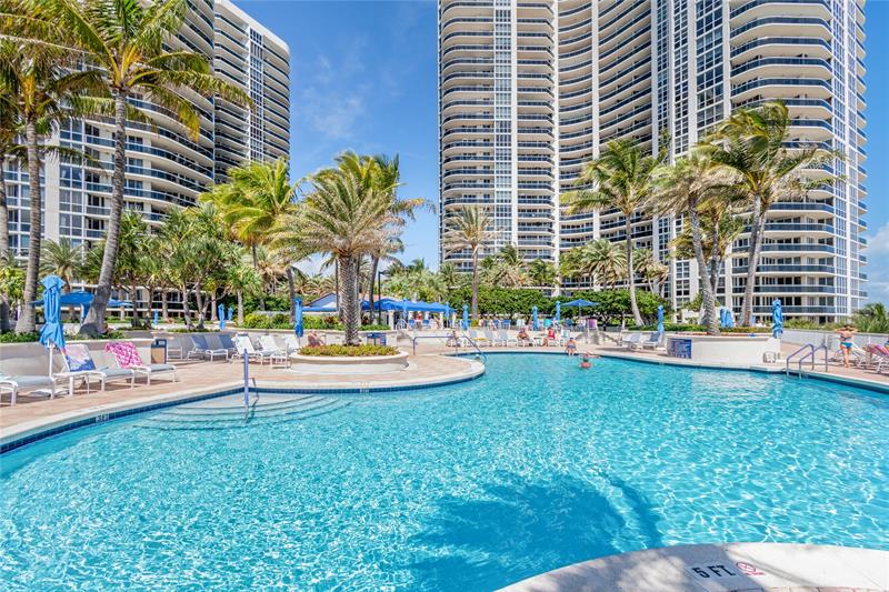 Image 38 of 43 For 3100 Ocean Blvd  804