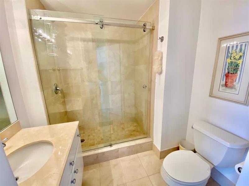 Image 6 of 43 For 3100 Ocean Blvd  804