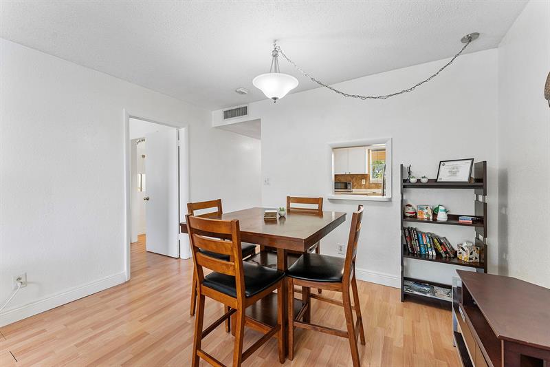 Image 10 of 35 For 5120 40th Ave  20a