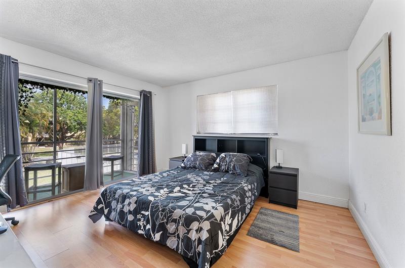 Image 12 of 35 For 5120 40th Ave  20a