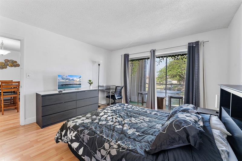 Image 13 of 35 For 5120 40th Ave  20a