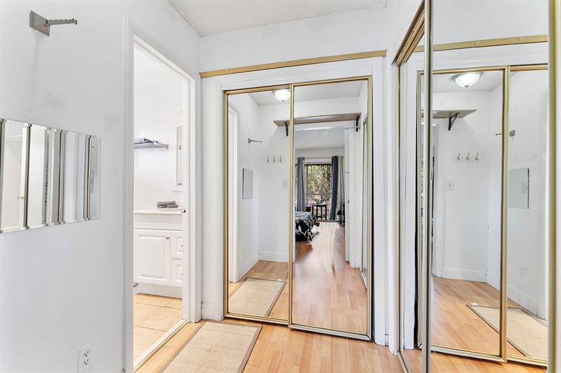 Image 15 of 35 For 5120 40th Ave  20a
