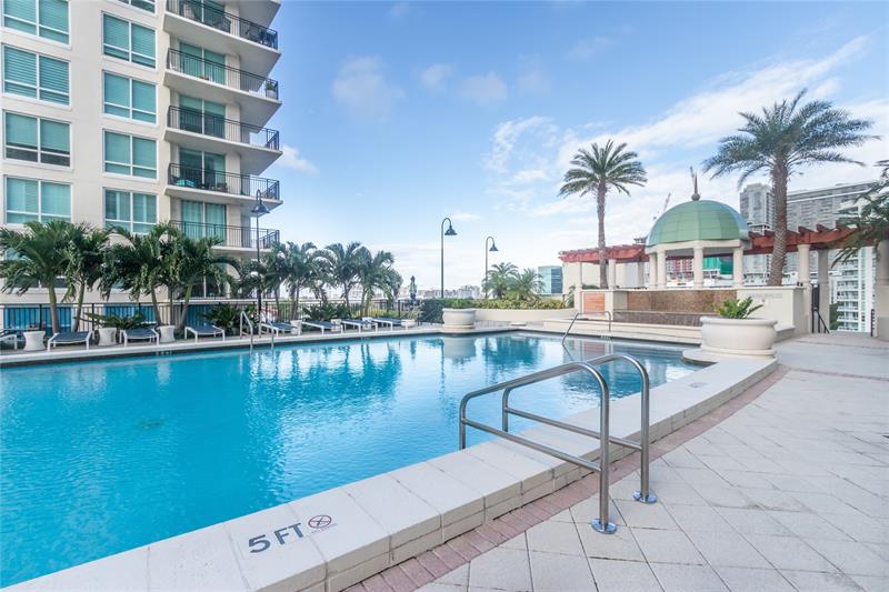 Image 18 of 31 For 600 Las Olas Blvd  1109
