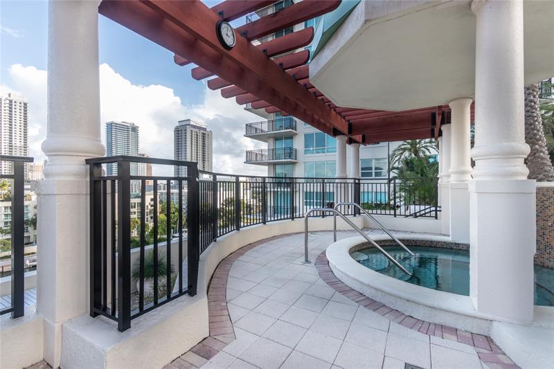 Image 20 of 31 For 600 Las Olas Blvd  1109
