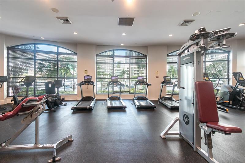 Image 23 of 31 For 600 Las Olas Blvd  1109