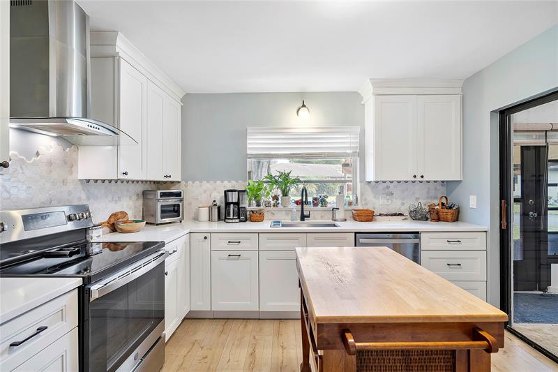 Image 11 of 27 For 4872 Hawkwood Rd  B