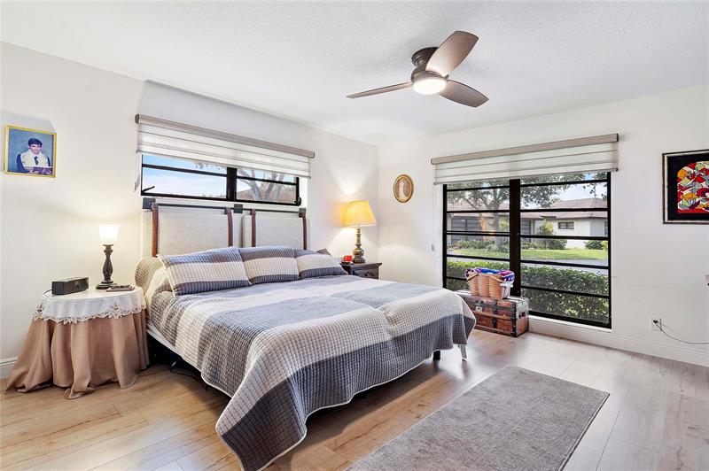 Image 12 of 27 For 4872 Hawkwood Rd  B