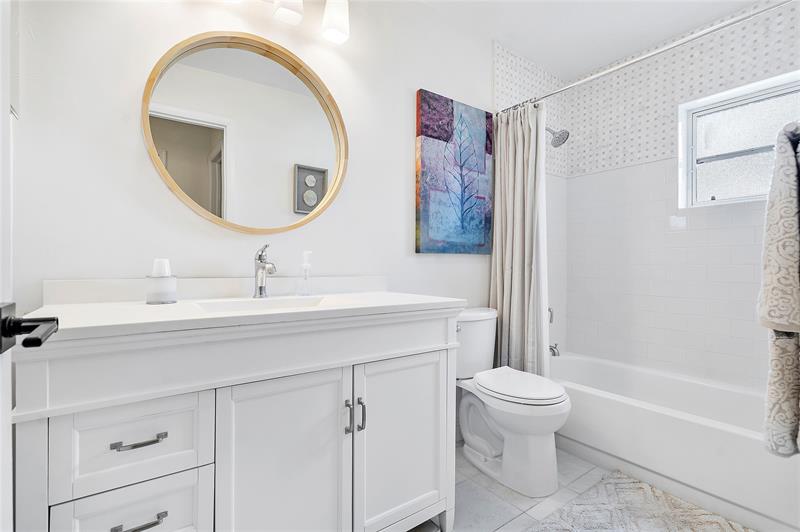 Image 14 of 27 For 4872 Hawkwood Rd  B