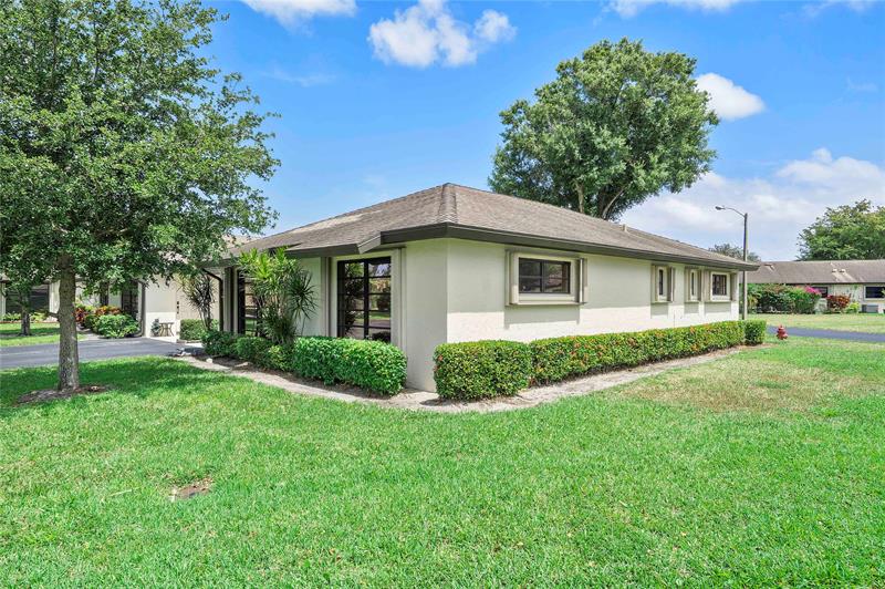 Image 22 of 27 For 4872 Hawkwood Rd  B