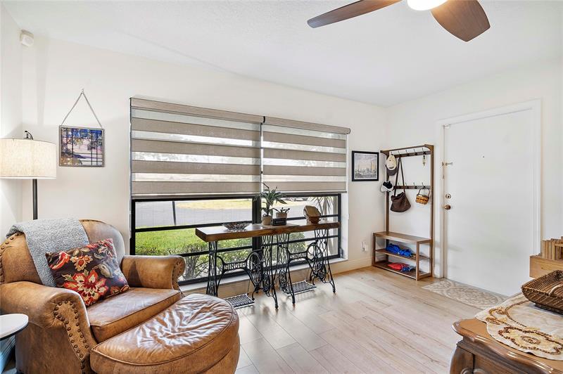 Image 6 of 27 For 4872 Hawkwood Rd  B