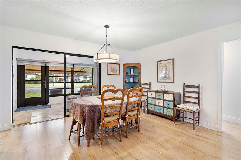 Image 7 of 27 For 4872 Hawkwood Rd  B