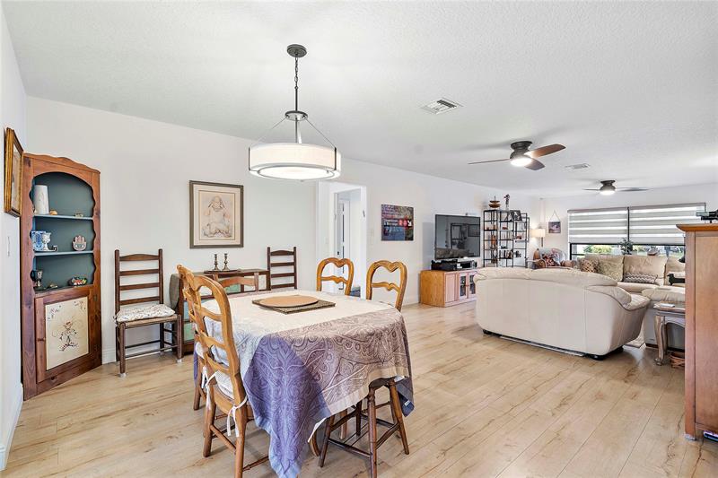 Image 8 of 27 For 4872 Hawkwood Rd  B