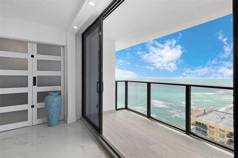 Image 11 of 45 For 2301 Ocean Dr  2608