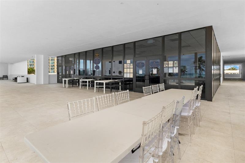 Image 38 of 45 For 2301 Ocean Dr  2608
