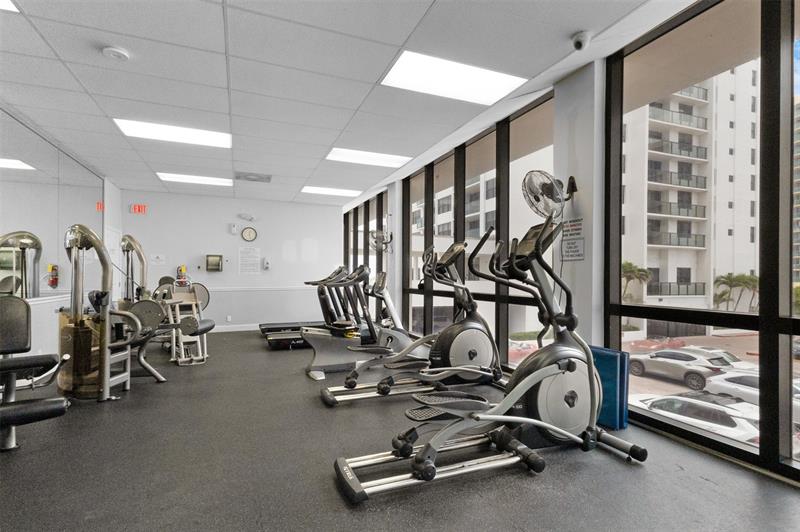 Image 40 of 45 For 2301 Ocean Dr  2608