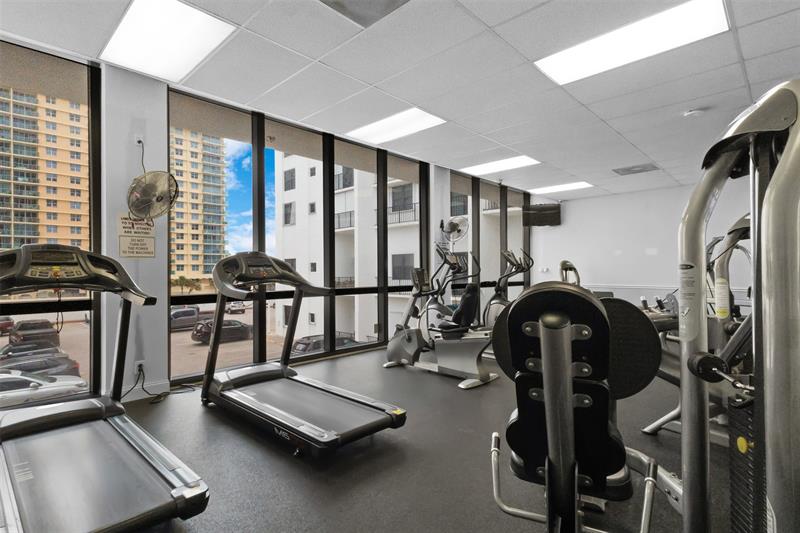 Image 41 of 45 For 2301 Ocean Dr  2608