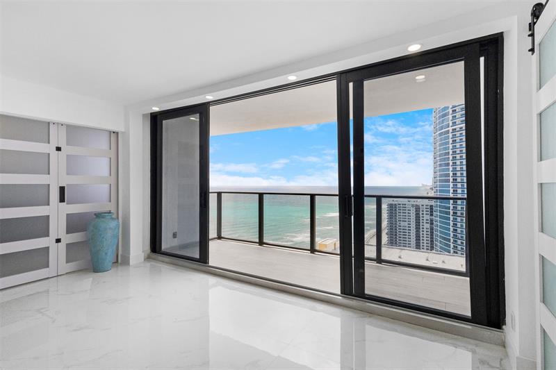 Image 7 of 45 For 2301 Ocean Dr  2608