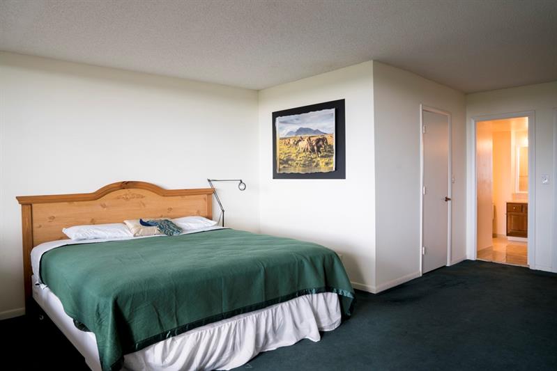 Image 37 of 48 For 1800 Ocean Blvd  511