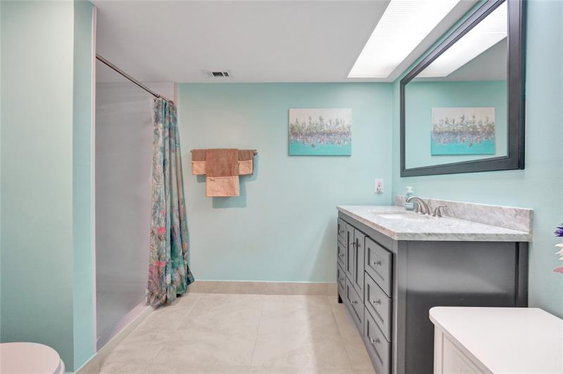 Image 10 of 64 For 5530 Coach House Cir  A