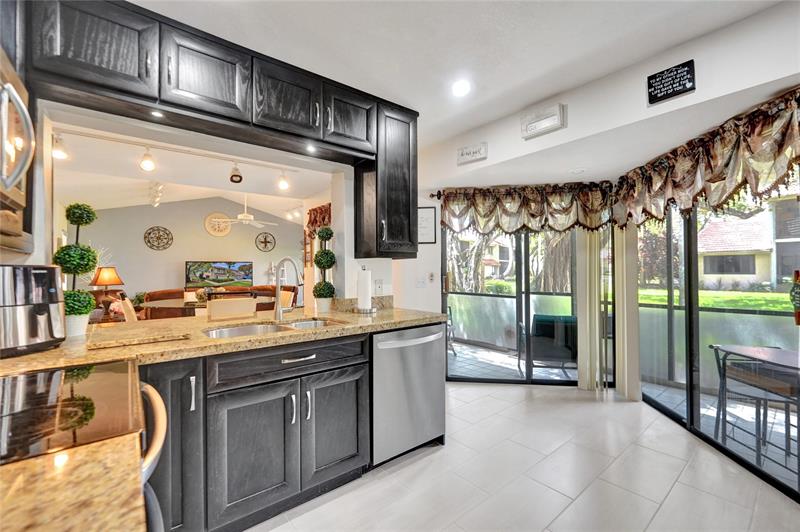 Image 20 of 64 For 5530 Coach House Cir  A