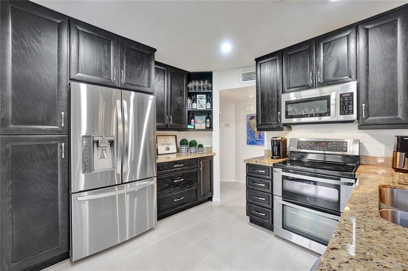 Image 21 of 64 For 5530 Coach House Cir  A