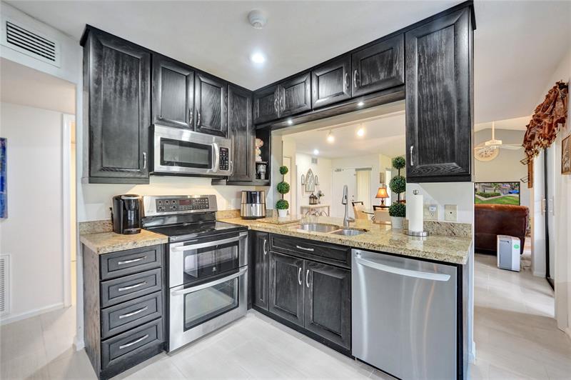 Image 22 of 64 For 5530 Coach House Cir  A