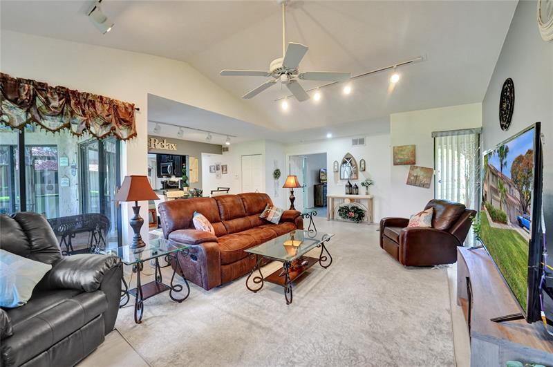 Image 34 of 64 For 5530 Coach House Cir  A